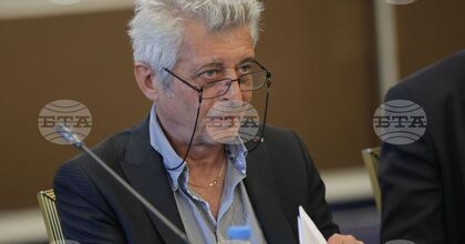 БТА: Обмяната на левове в евро в пощенските станции няма да става анонимно независимо от размера на сумата, посочи ръководителят на отдел "Сигурност" в "Български пощи"