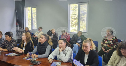 БТА: Трудовите договори и заемите се превалутират автоматично, посочиха от КЗП на среща с граждани в Омуртаг