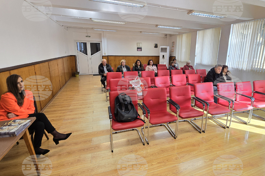 БТА: Санкциите при нарушения, изписването на цените и превалутирането бяха обсъдени на информационни срещи за еврото в Златица, Поморие и Момчилград