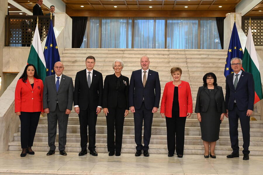 Конференцията „България на прага на еврозоната“ събра водещи български и европейски институции