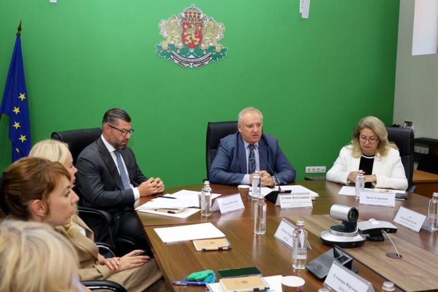 The effects of the introduction of the euro on the development of tourism and the protection of natural resources were discussed at a discussion at the Ministry of Environment and Water