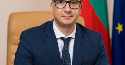 Minister Dilov to BNT: Bulgaria Will Be Wealthier After Joining the Eurozone
