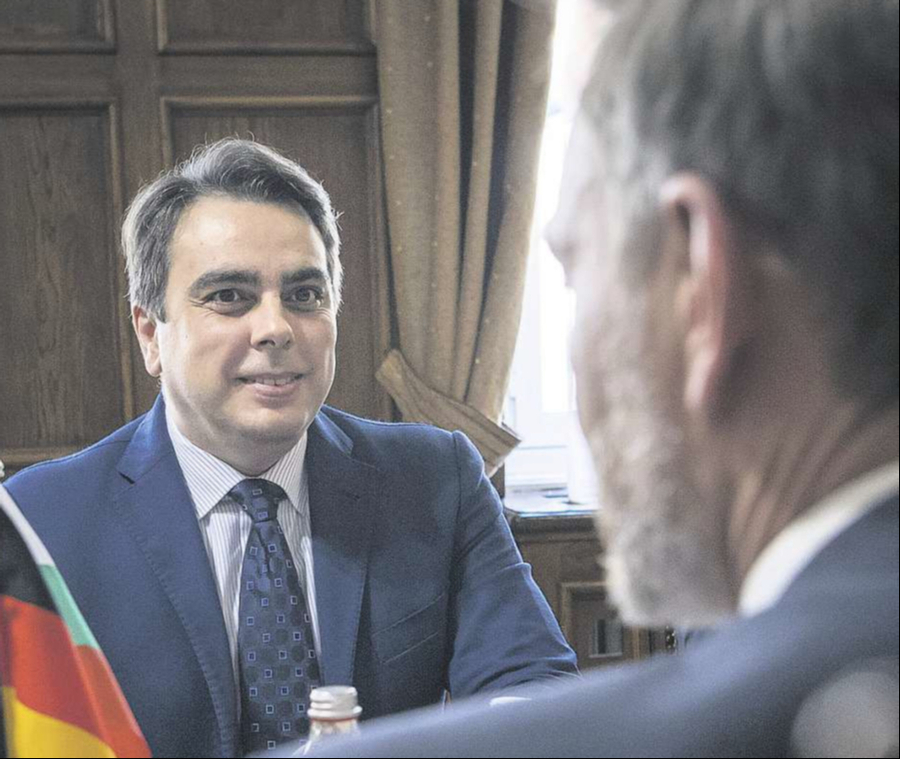 Финансовият министър Асен Василев за Tagesspiegel.de: Искам обективна оценка дали България е готова за еврото