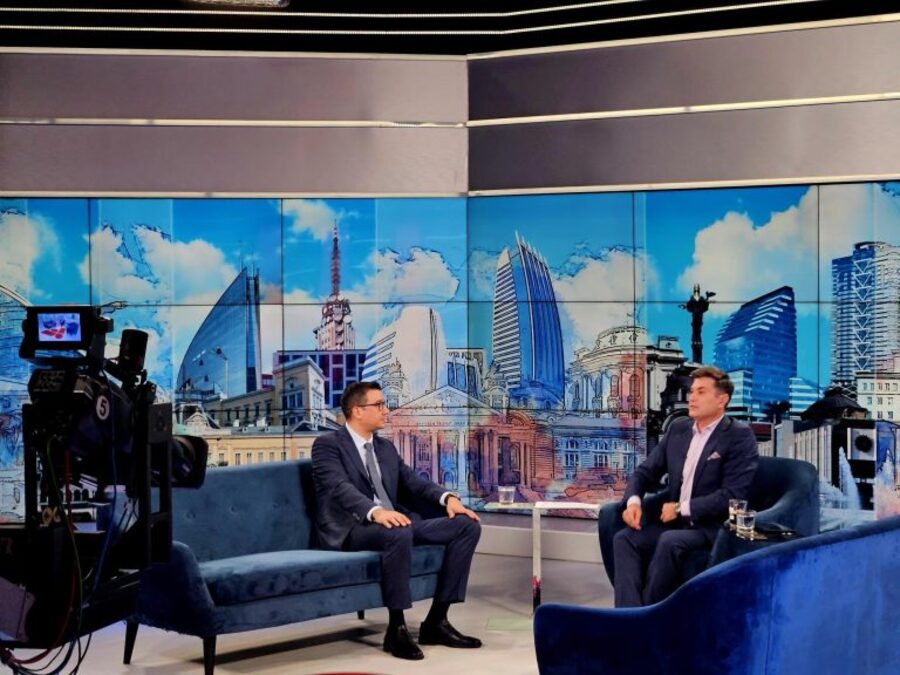 Министър Дилов: Всички сектори ще имат ползи от приемането на еврото, а покупателната способност на хората ще се повиши