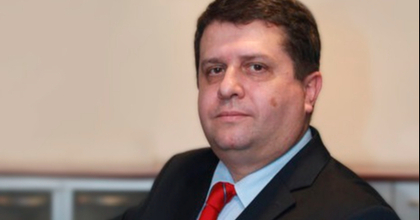 Председателят на Комисията за финансов надзор Васил Големански: Въвеждането на еврото не изисква преподписване на договори